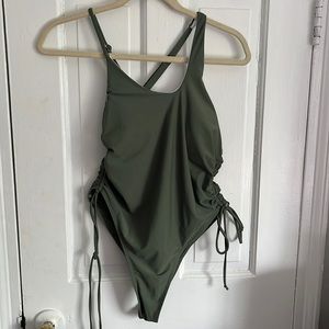 BRAND NEW, NEVER WORN SHEIN green 1 piece bathing suit
